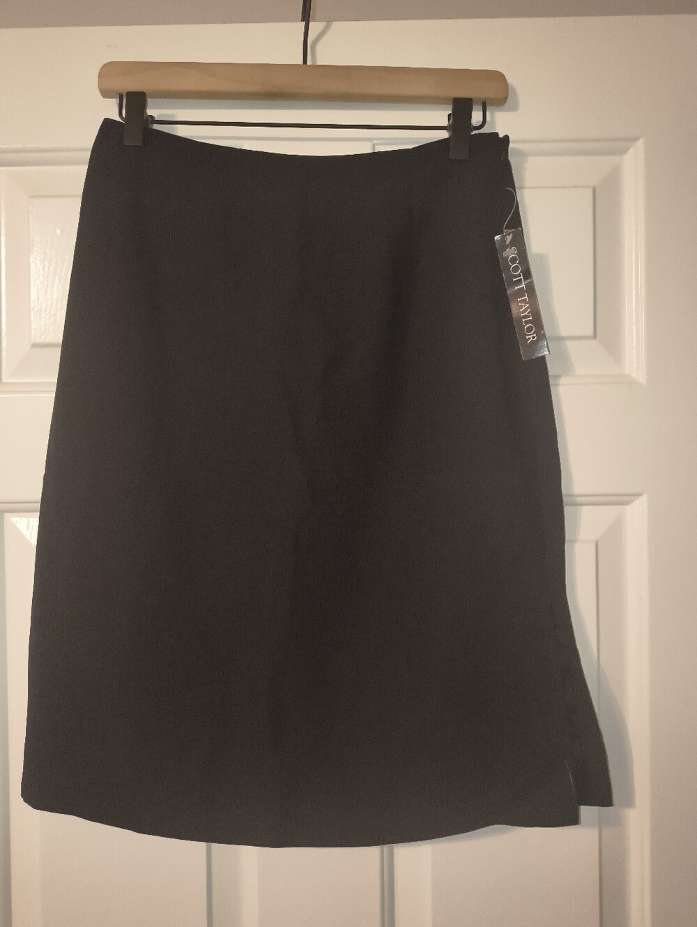 Scott Taylor Black A-Line Skirt – Size 6 (NWT)